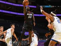 开云体育入口-爵士逆转马刺，取得胜利