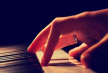 开云体育-鹈鹕淘汰赛过关骑士，武切维奇成为关键先生