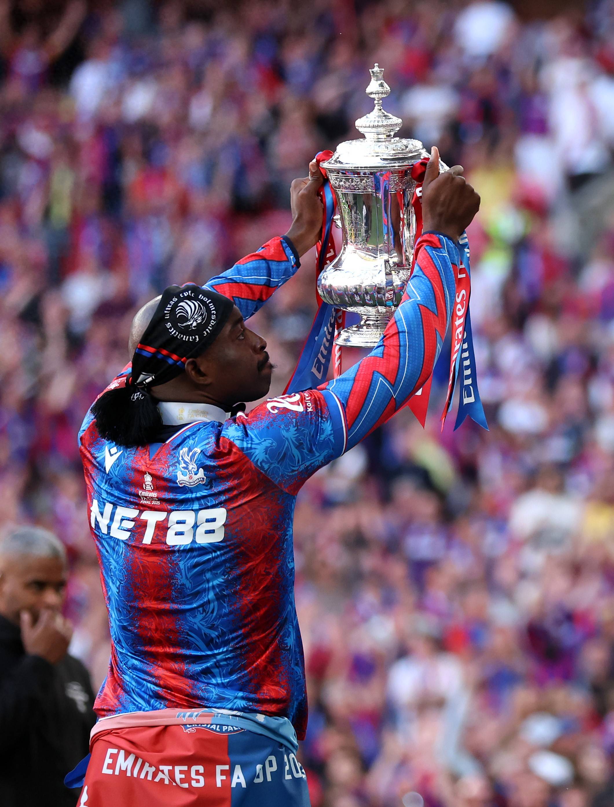 关于水晶宫击败卡迪夫城，取得胜利的信息