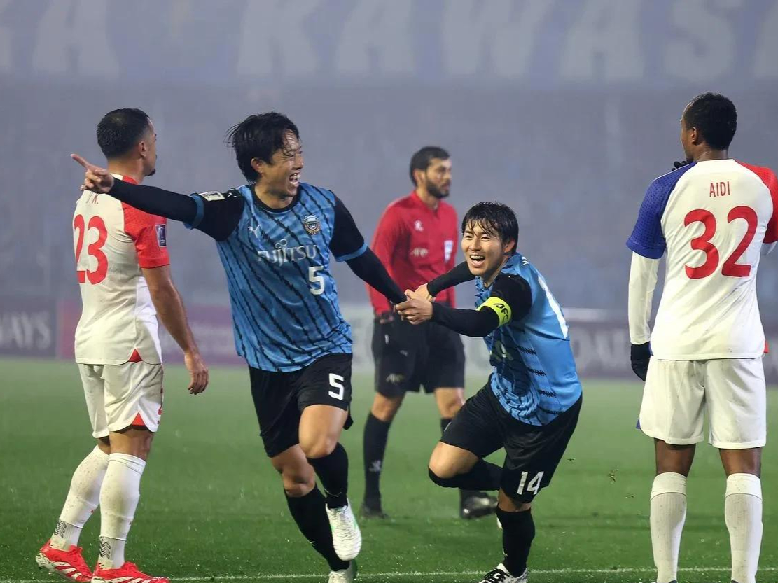 天津泰达不敌上海申花,主场失分 天津泰达不敌上海申花,主场失分