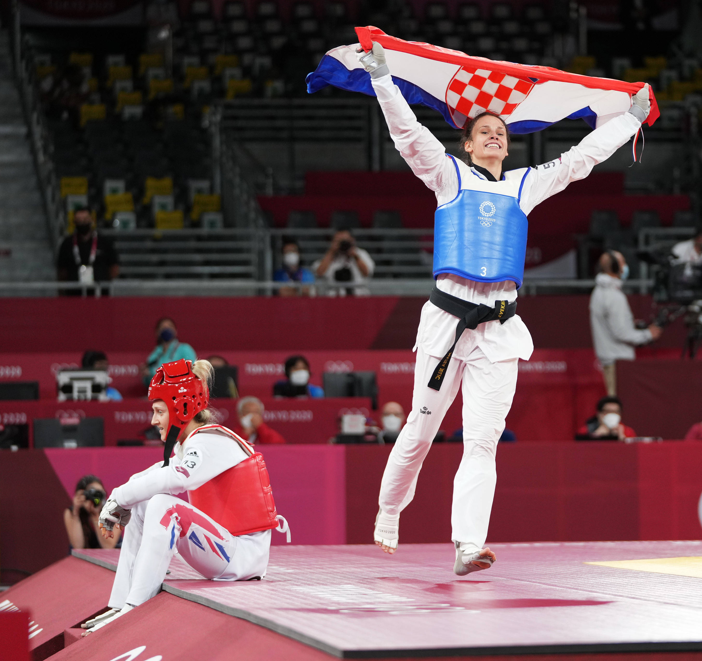 克罗地亚选手斩获银牌，展现实力