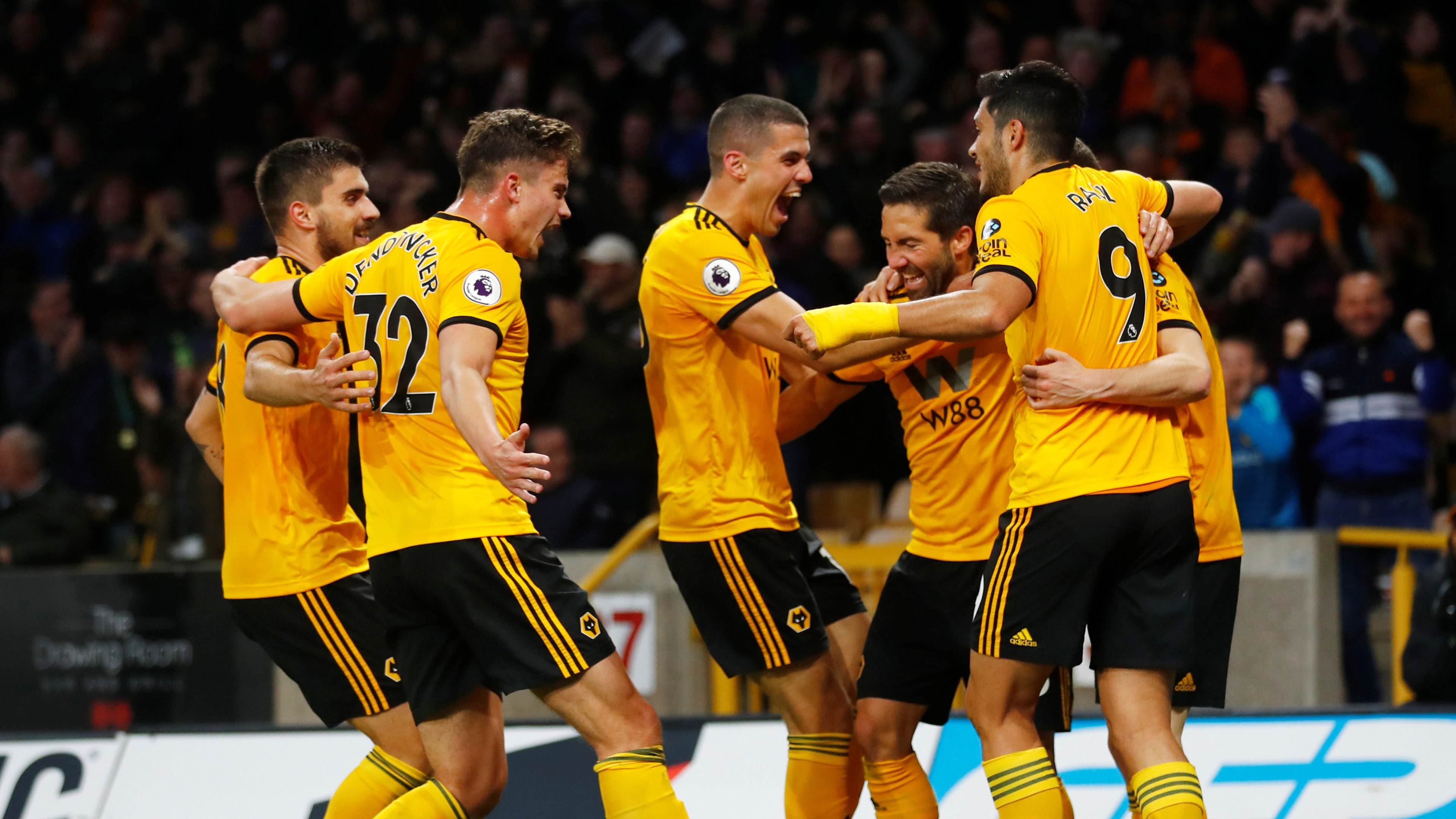 包含伯恩茅斯主场取胜,士气重现高潮的词条 包含伯恩茅斯主场取胜,士气重现高潮的词条