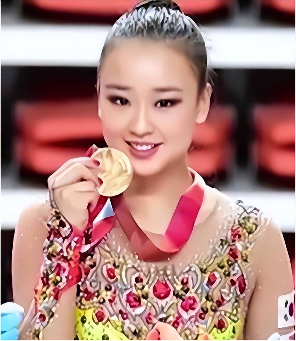 韩国体操选手表现优异，夺得多枚金牌