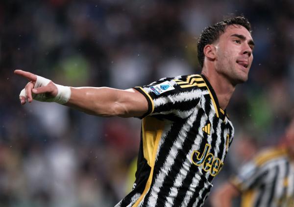 关于那不勒斯碾压巴萨，弗拉霍维奇爆发神勇的信息