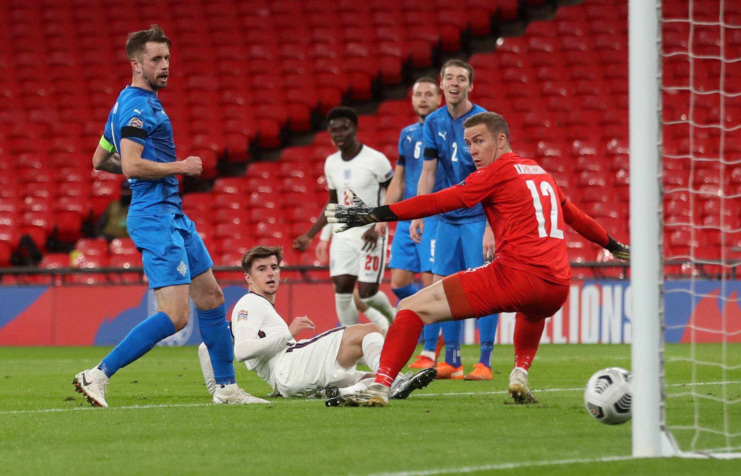 包含白俄罗斯客场不敌卢森堡，排名下滑的词条