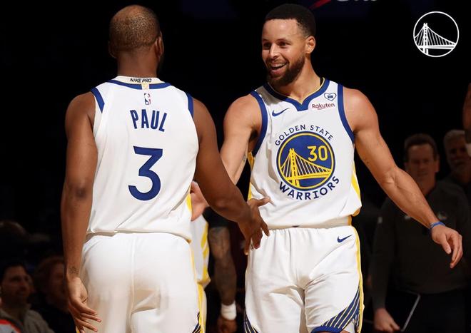 关于勇士主场大胜湖人，库里狂砍30+，拉杜伤退的信息