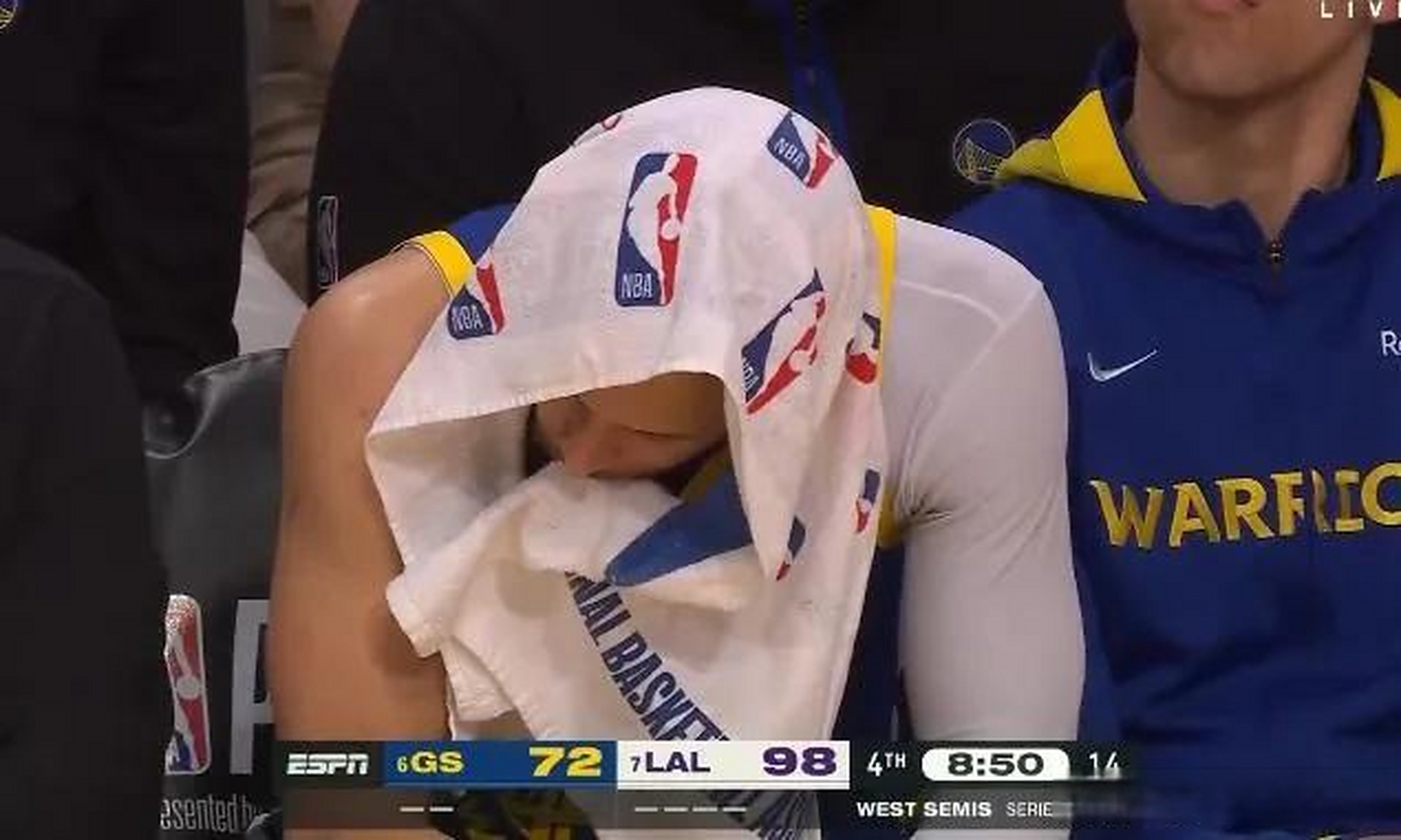 勇士客场惨败湖人，战绩降至西部第八