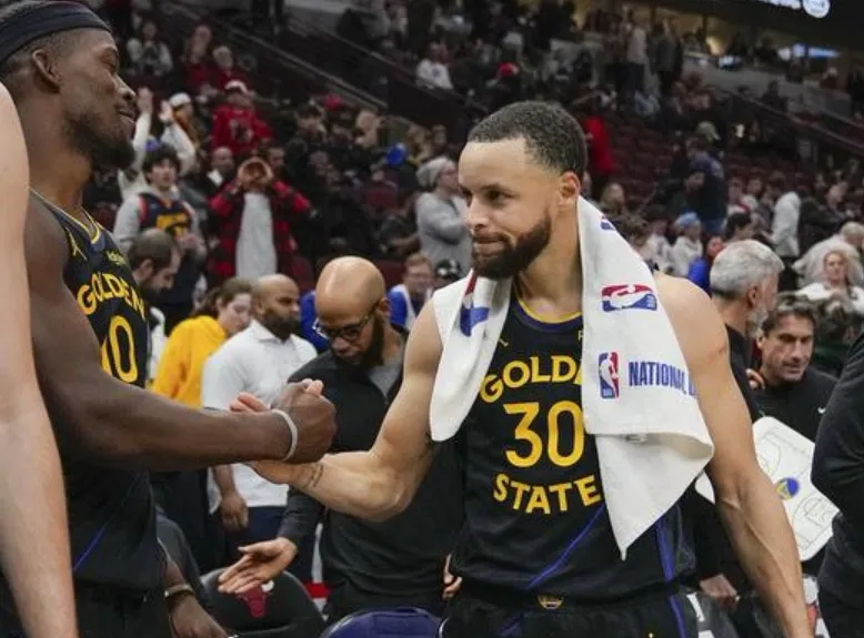 勇士客场惨败湖人，战绩降至西部第八