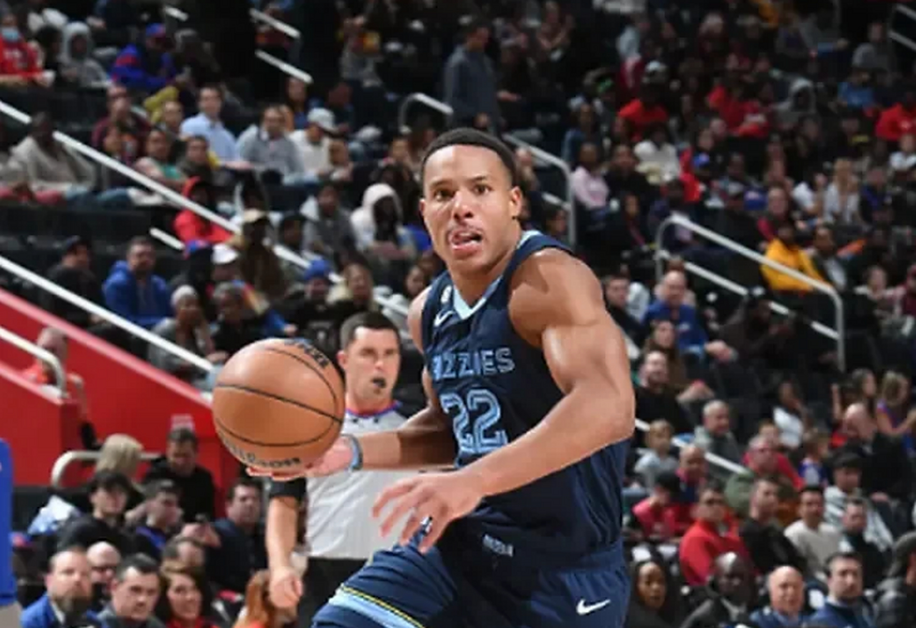 灰熊不敌活塞，莫兰特砍33分