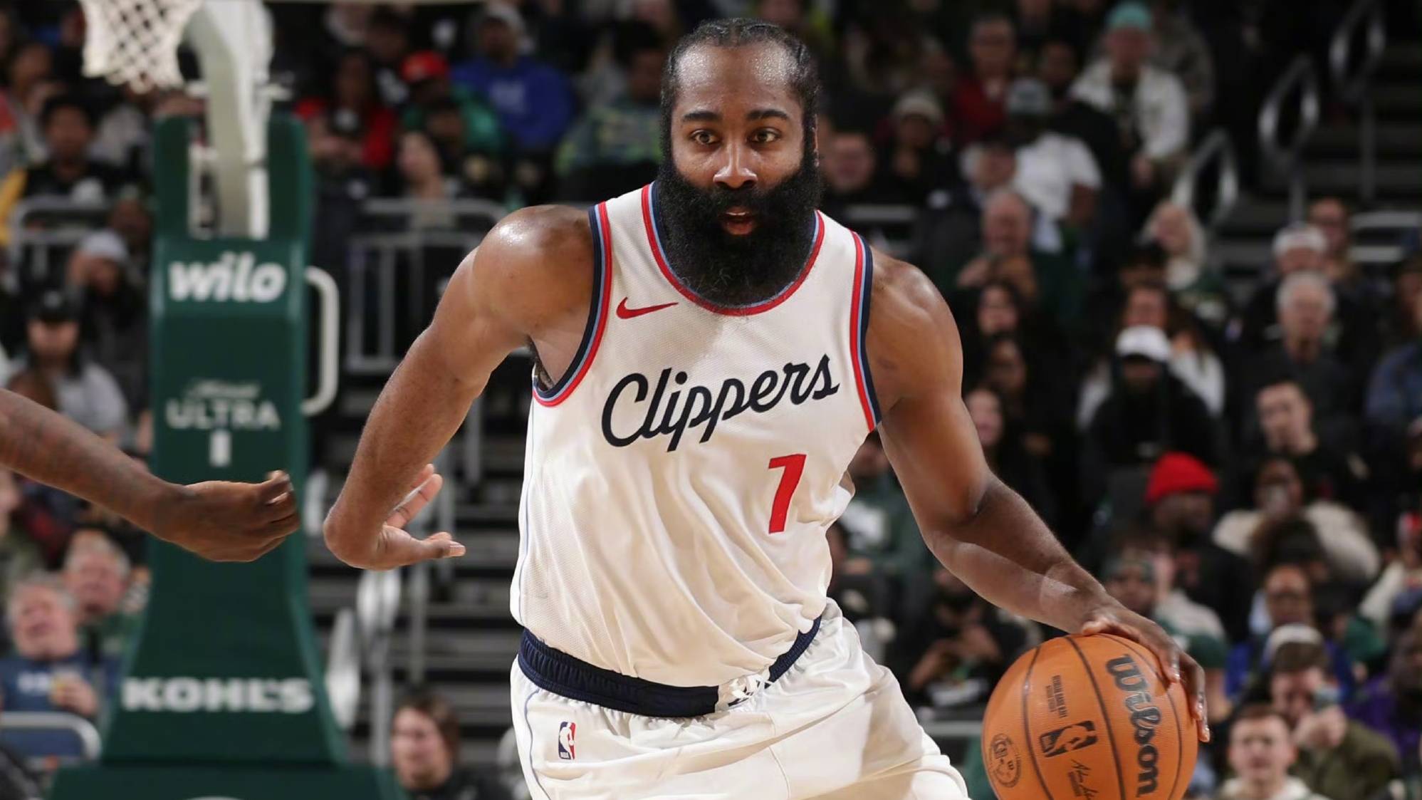 快船擒雄鹿，雄鹿惊险失利